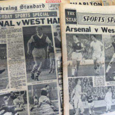 Arsenal Late 1950s Football Newspapers: Estimate over 40 complete newspapers often with the front page headline featuring Arsenal. C/W part newspapers additionally.