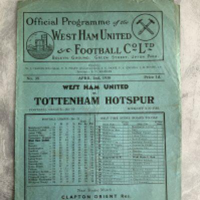 1937 - 1938 West Ham v Tottenham Football Programme: Good condition division two programme with no team changes.