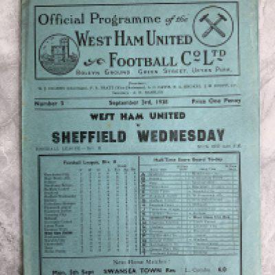 1938 - 1939 West Ham v Sheffield Wednesday Football Programme: Very good condition division two programme with no team changes.