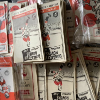 Doncaster Rovers Home Football Programmes: 19 from the 50s, approximately 200 from the 60s to include 5 near complete or complete sets from the 60s. Additionally there are some early 70s. Instructions to sell. (Est 300)
