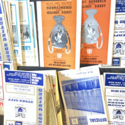 Leeds United 1960s Football Programmes: Around 250 mid to late 60s. Includes many different European matches. Additionally there are some early 70s. Very good with duplication. Tokens intact. (est 280)