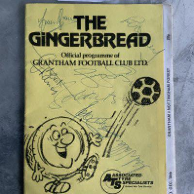 Nottingham Forest 1980 European Cup Winners Signed Football Programme: Away programme at Grantham signed to front by Shilton Francis Gunn Lloyd Wallace and probably Robertson.