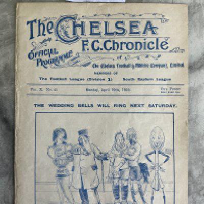 1914 - 1915 Chelsea v Manchester United Football Programme: Excellent condition 4 page ex bound 1st Division programme with no team changes. Incredibly rare chance to see a Chelsea programme from this season as World War One had been almost a year old.