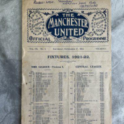 1921 - 1922 Manchester United v Chelsea Football Programme: Good condition 8 pager 1st Division programme with no team changes. Name and address written to front page border.