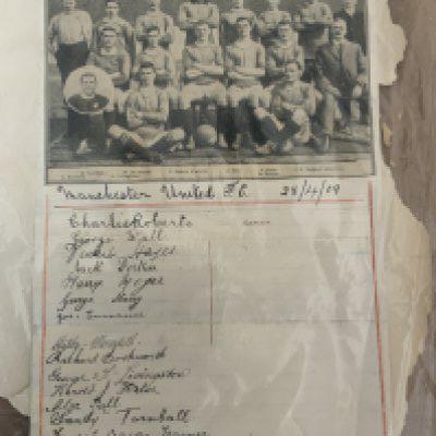 Manchester United 1909 FA Cup Winners Football Autographs: Newspaper team group of the cup winning team attached to a page with 14 autographs to include the trainer. The board its attached to is perishing but this does not affect the signatures and could be cropped. Rare item which sold for over 5500 pounds previously.