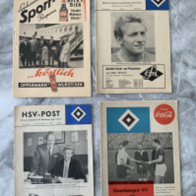 1959:Hamburg v Manchester United Football Programmes: 3 versions of the match dated 12 8 1959. Lipphardts Sport version plus the aptly named Harder version Sportprogramm. C/W HSV Post version. Also the HSV version for the match on 12 8 1964. Excellent. (4)