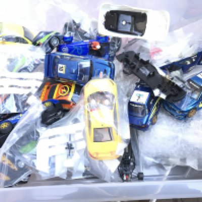 A Box Containing Scalextric Cars In Various States. Ideal For Spares Etc.