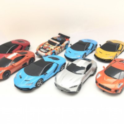 A Collection of 8 Loose Scalextric Cars. Including Jaguar.Aston Martin.Lamborghini.