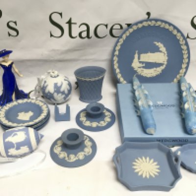 A collection of ceramics comparing boxed Nao figures, Wedgwood Jasper ware etc.  NO RESERVE