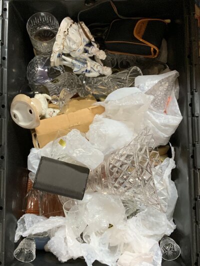 A mixed collection of vintage glassware.