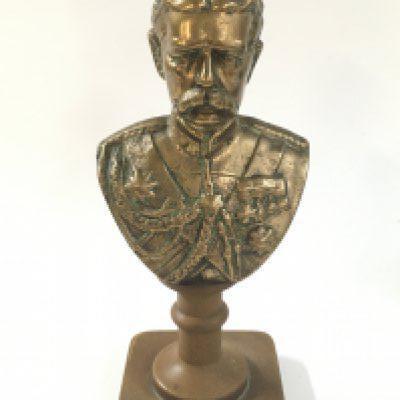 A bust of a general, Approx height 19cm.- NO RESERVE