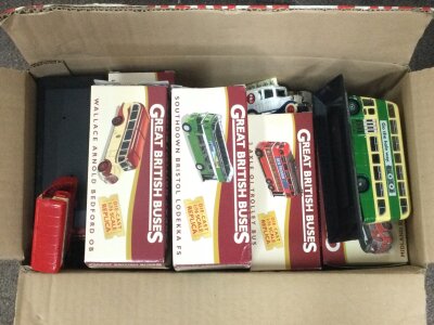 Boxed and loose Atlas buses