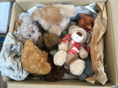 A box of teddy bears including Russ examples.