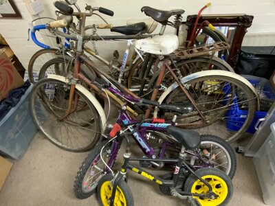 a mixed lot of vintage bikes.
