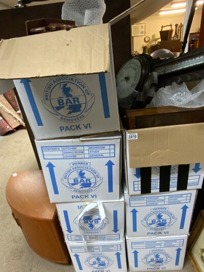 Mystery lot. 7 boxes