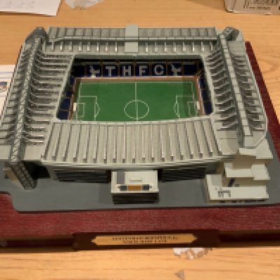 Tottenham White Hart Lane Replica Football Stadium: Quality 10 x 9 inch model of White Hart Lane in excellent condition.