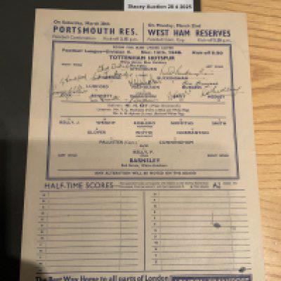 47/48 Tottenham Fully Signed Football Programme: Excellent condition home programme v Barnsley fully signed to team page by the whole Spurs line up including Bill Nicholson.