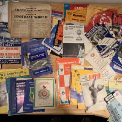 Football Programme + Non League Handbook Collection: Handbooks from the late 50s and 60s to include Carshalton Enfield Bishops Stortford and Bath. 60s home programmes of Southend Chelsea Bradford City and others. Amateur Footballer magazines x 12 from volumes 1 + 2, Amateur Football World from the 40s and FA paperwork from the 60s regarding non league cup draws plus some tickets.