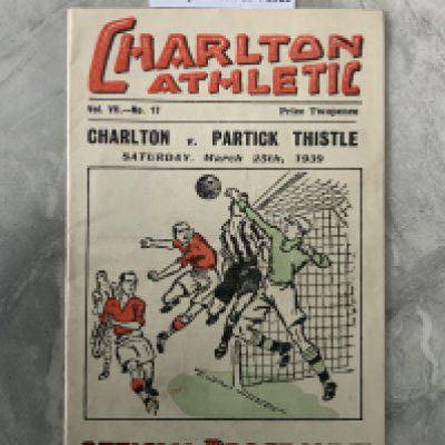 38/39 Charlton v Partick Thistle Football Programme: Excellent condition programme with no team changes. Friendly dated 25 3 1939.