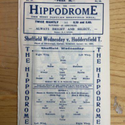 28/29 Sheffield Wednesday v Huddersfield Football Programme: Excellent condition ex bound with no team changes. Covers intact.