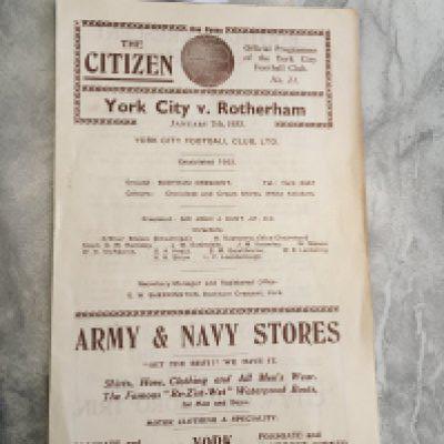 1932 - 1933 York City Reserves v Rotherham Football Programme: Excellent condition Midland League programme with no team changes.