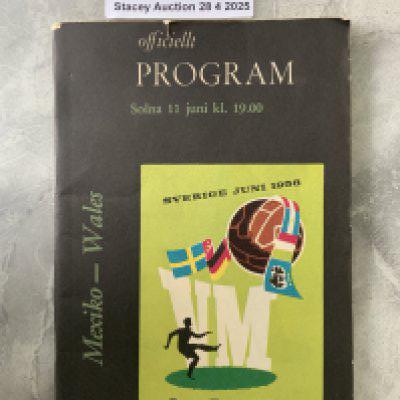 1958 Wales v Mexico World Cup Football Programme: Fair condition 88 page programme with no team changes. Tiny tear and scuff.