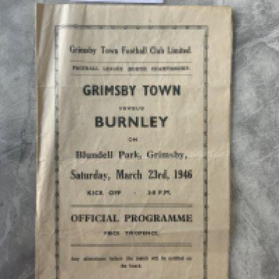 45/46 Grimsby Town v Burnley Football Programme: Four pager in fair/good condition with team changes. Fold.