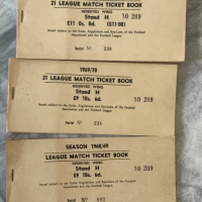 Manchester United Complete Football Season Ticket Collection: Complete run in different styles from the famous season of 67/68 up to 2007/2008. The first 5 seasons were long ticket books and there are complete tickets with counterfoils for the infamous first two matches of 71/72 which were played at Liverpool v Arsenal and West Brom. They are the only tickets mentioning individual matches in the collection the others are often numbered vouchers. Additionally there are season ticket cards for 2010/2011 to 2016/2017 plus 13 duplicates from the mid 70s to the early 80s. Nice collection. (50+)