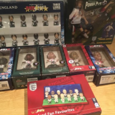 England Corinthians Boxed Figures: Includes Shearer and Seaman Power Play 12 inch set, England Fan Favourites, Pro Stars Three Lions and large individual Shearer, Les Ferdinand, Owen and Rio Ferdinand. Slight wear to some boxes. (8)