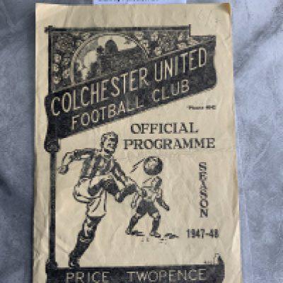 47/48 Colchester United v Arsenal Reserves Football Programme: Good condition friendly with no team changes dated 6 12 1947.