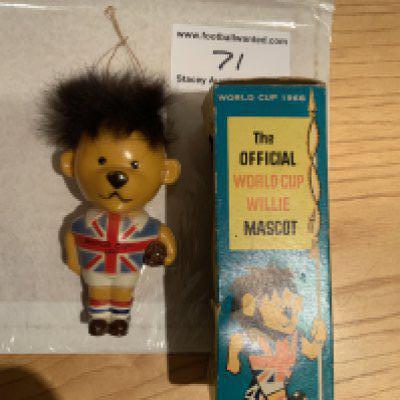 Rare 1966 World Cup Willie Boxed Figure: Box states World Cup Willie The Official Mascot. Plastic figure made in Hong Kong for hanging on car mirror etc looks unofficial to us but was made in the day and is incredibly rare.