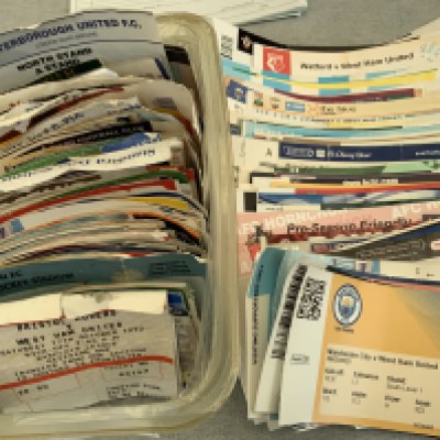 West Ham Away Football Tickets: Quantity from the 90s onwards up to the covid years of 2020. Majority good with many folded. C/W a complete run of season ticket books from 89/90 to 94/05. (est 400)