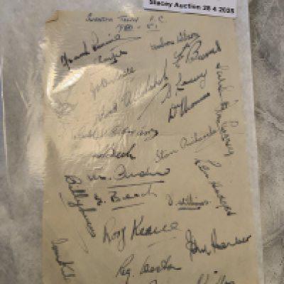 50/51 Swansea Football Autographs: Page signed by 25 of the squad including Richards Beech Thomas and Wilson.