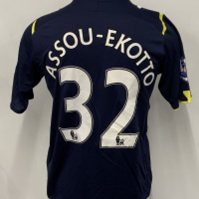 Assou-Ekotto Tottenham 2009 - 2010 Match Worn Football Shirt: Blue short sleeve with Assou- Ekotto number 32 to rear. Premier League badging to sleeves. Swapped with Bobby Zamora. Unwashed.