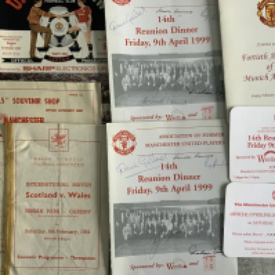 Manchester United Players Menus + Football Programmes: Ex property of former player Kenny Morgans. 2 x 1999 reunion dinner just before winning the treble both signed by 5 players including Gaskell And Herd, 40th Anniversary of the Munich disaster, ticket to unveiling of the Sir Matt Busby statue, 1997 Champions League final programme, invite, menu etc and more.