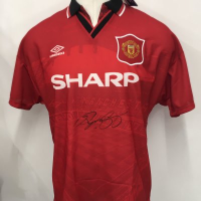 Ryan Giggs Manchester United Signed Football Shirt: Brand new with tags. Home large shirt with Giggs 11 to rear. Signed to front by Giggs. C/W competition winners letter from Tesco in July 1995 informing recipient of the prize.