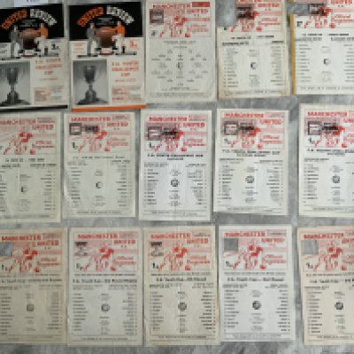 Manchester United Home Youth Cup Football Programmes: Mainly single sheets in fair/good condition although 8 have a piece missing through tokens missing. From 57/58 to 83/84. (24)