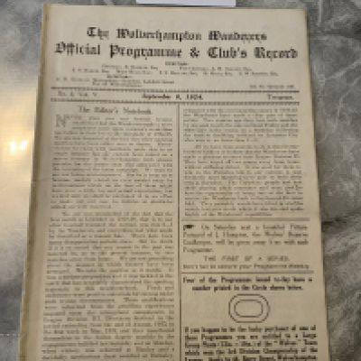 1924 - 1925 Wolves v Bradford City Football Programme: Ex bound 100 years old excellent condition first team division 2 match with no writing. Now an 8 pager due to covers being removed.