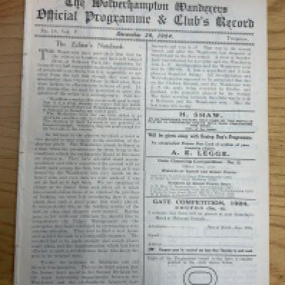 1924 - 1925 Wolves v Southampton Football Programme: Ex bound 100 years old excellent condition first team division 2 match with no writing. Now an 8 pager due to covers being removed.