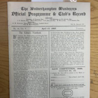 1924 - 1925 Wolves v Stockport County Football Programme: Ex bound 100 years old excellent condition first team division 2 match with no writing. Now an 8 pager due to covers being removed.