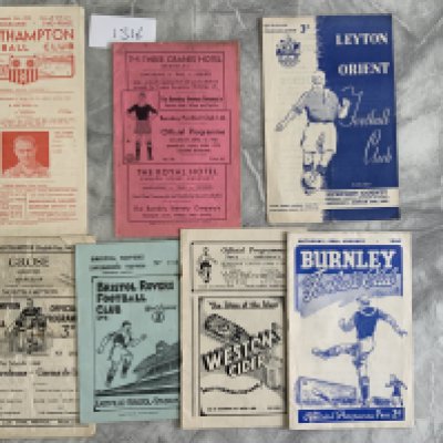 49/50 Football Programmes: Burnley v Port Vale, Hereford v Bedford, Bristol Rovers v Swindon, Northampton v Southampton FA Cup creased, Barnsley v Hull, Southampton v Barnsley. Good. (7)