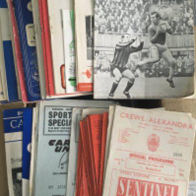1960s + 1970s Football Programmes: Very wide range of teams in very good condition. 250 x 60s and 180 x 70s. (2 boxes)