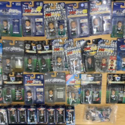 Tottenham Corinthian Football Figures: Vast collection to include 109 loose or bagged players plus 75 in sealed boxes. Also a boxed set of 12 and 4 players. 200 figures. (3 boxes)
