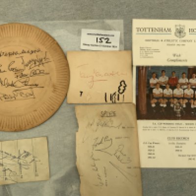 Tottenham Football Autographs: Paper plate signed either side by Neighbour Knowles Peters Beal Naylor Chivers and others. C/W some older autographs of various players to include Hopkins Saul Mackay Clayton Smith and Venables.