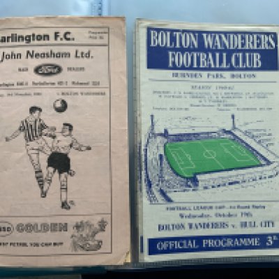 Bolton Wanderers 60/61 Football Programmes: Near complete with 40 league matches, 3 FA Cup, 1 postponed, 2 friendlies and incredibly 5 League cup in the maiden season of the competition. Please note Tottenham programmes are missing. Mainly good. (50+)