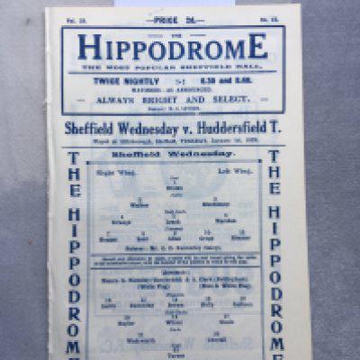 28/29 Sheffield Wednesday v Huddersfield Football Programme: Excellent condition ex bound with no team changes. Covers intact.
