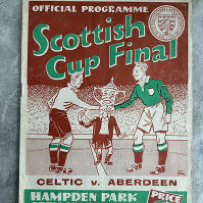 1954 Scottish Cup Final Football Programme: Celtic v Aberdeen played at Hampden Park. Very good condition with one team change.