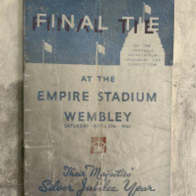 1935 FA Cup Final Football Programme: Sheffield Wednesday v West Brom in good condition with no team changes. The jubilee cover has had a fold which tends to stay in this style of paper this year. Professional repair to spine.