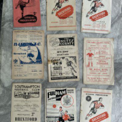 Brentford Football Programmes: 52/53 aways at Fulham Southampton Notts County poor Bury Barnsley. Includes 46/47 home to Derby and more. Good unless stated. (9)