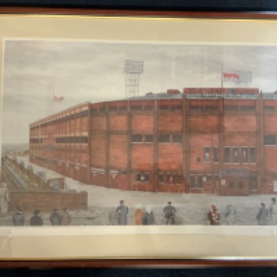 Old Trafford Manchester United Limited Edition Framed Prints: Very large print stating 7th February 1958 which is a Ltd edition 2/25 signed by the artist in 2002. Additionally there is a similar slightly smaller print number 309/500. 3rd print of Old Trafford states August 1935 number 213/500. Excellent prints in nice frames but not for posting. (3)